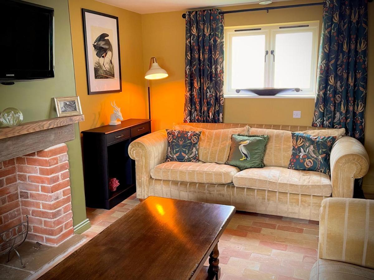 The Hayloft Villa Gestingthorpe ภายนอก รูปภาพ