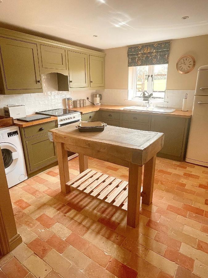 The Hayloft Villa Gestingthorpe ภายนอก รูปภาพ